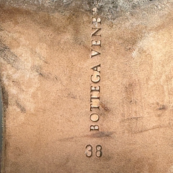 Bottega Veneta Women's Suede Lace-Up Shoes Sz 38 - Picture 6 of 6